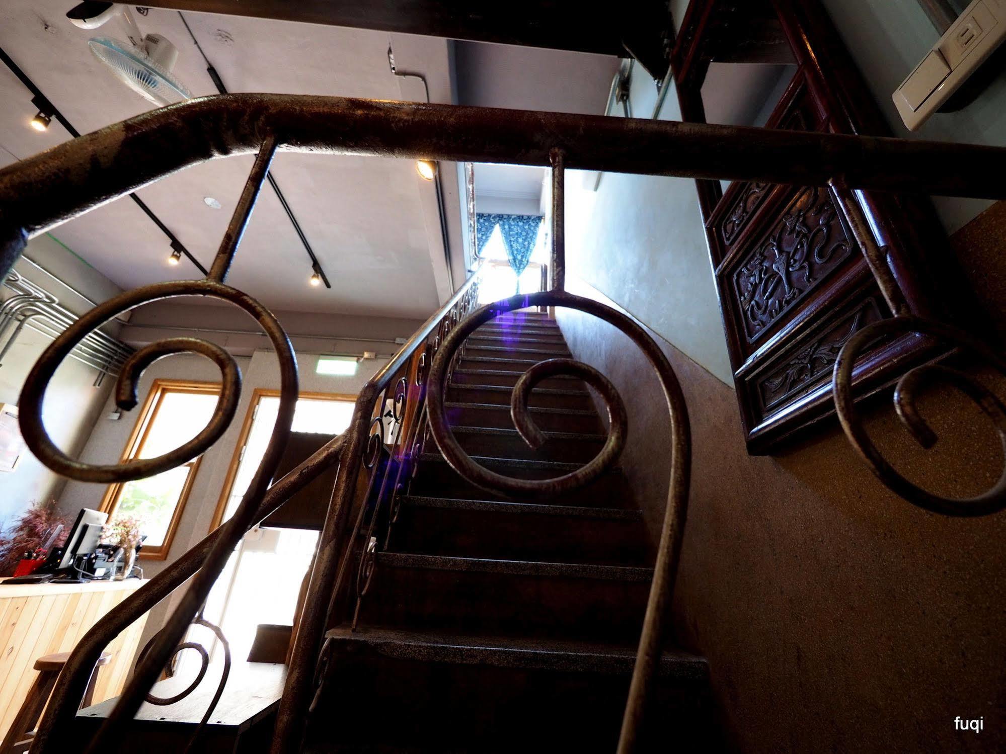 Fuqi Hostel - Heping Tainan Zewnętrze zdjęcie