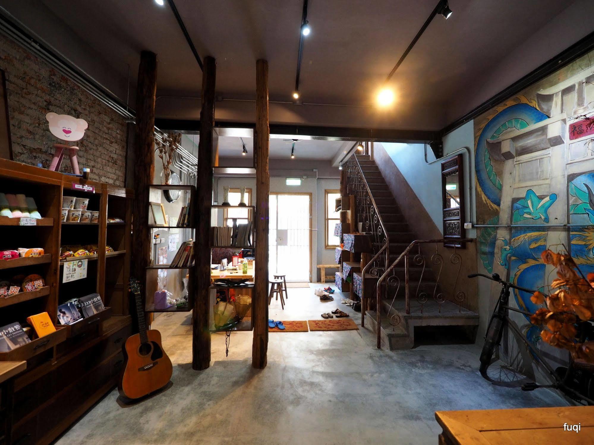 Fuqi Hostel - Heping Tainan Zewnętrze zdjęcie